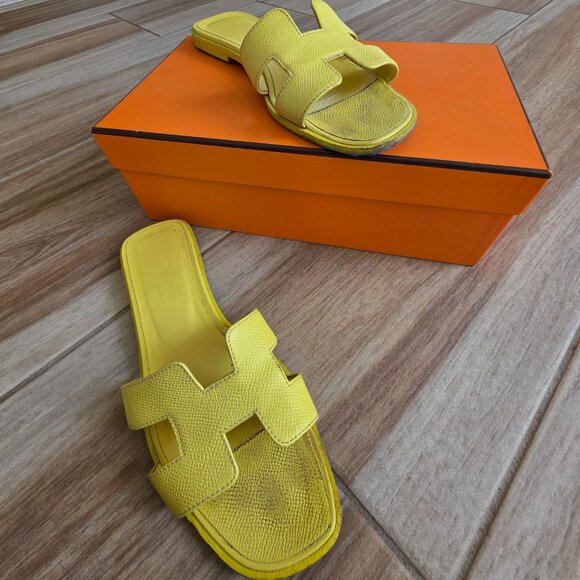 Hermes Oran Yellow Leather H Sandals Eur. 37 - Picture 2 of 14